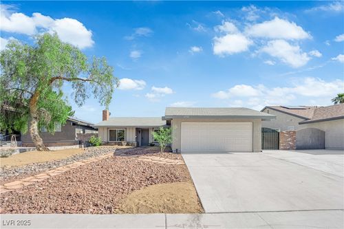 6791 Greengrove Dr, Las Vegas, NV, 89103-4228 | Card Image