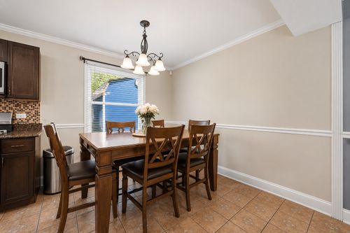 2238 Highfield Lane, Aurora, IL, 60504 | Card Image
