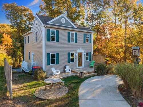 13 Parkwood Dr, Wareham, MA, 02571-2319 | Card Image