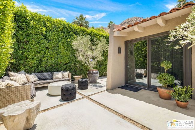 3708 E Bogert Trl, Condo with 2 bedrooms, 3 bathrooms and 2 parking in Palm Springs CA | Image 16