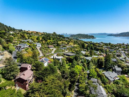 110 Geldert Dr, Tiburon, CA, 94920-1434 | Card Image