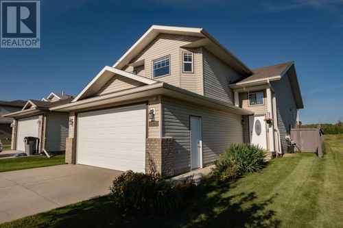 6101 86b St, Grande Prairie, AB, T8W2X2 | Card Image