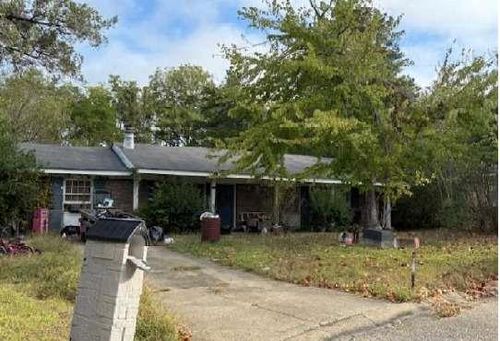 411 Stiles Rd, Selma, AL, 36701-6069 | Card Image