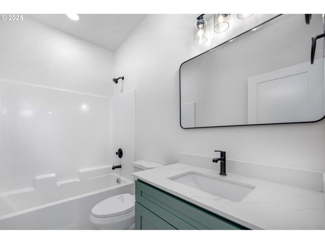 Bathroom-Hall | Image 29