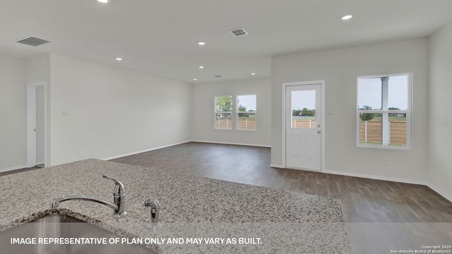 521 Hodges Street, House other with 4 bedrooms, 3 bathrooms and null parking in Maxwell TX | Image 13