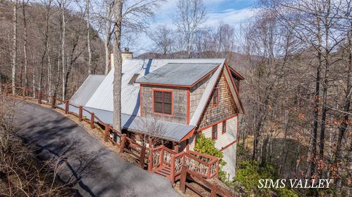 3605 Pilot Knob Road, Glenville, NC, 28736 | Card Image