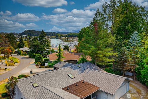 475 Nez Perce Pl, La Conner, WA, 98257-9550 | Card Image