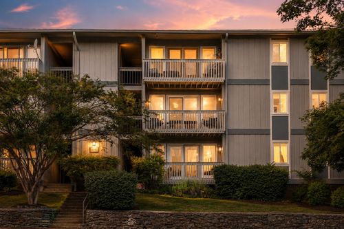 91-21 Vaughns Gap Rd, Nashville, TN, 37205-4305 | Card Image