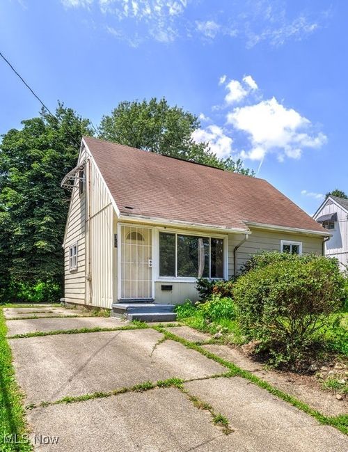 150 Berkley St, Akron, OH, 44305-3222 | Card Image