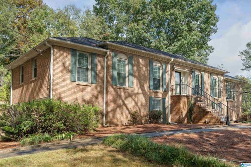 200 Powell Pl, TRUSSVILLE, AL, 35173-1240 | Card Image