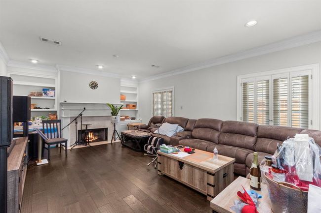 548 Cascade St, House other with 4 bedrooms, 4 bathrooms and 2 parking in Bellaire TX | Image 7