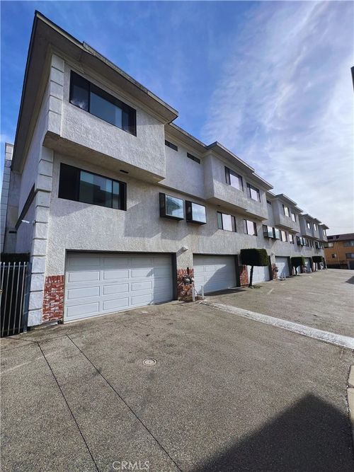 10-14262 Tyler, Sylmar, CA, 91342 | Card Image