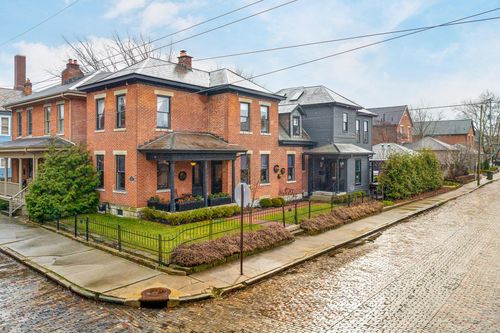 275 E Beck St, Columbus, OH, 43206-1277 | Card Image