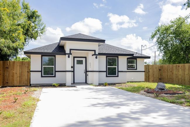 421 Anderson Dr, House other with 3 bedrooms, 2 bathrooms and 2 parking in Alice TX | Image 4