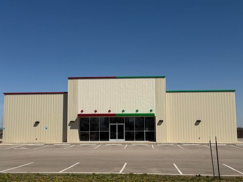 826 N Roosevelt St, Marion, KS, 66861-1383 | Card Image