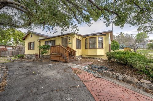 10520 Hillhaven Ave, Tujunga, CA, 91042-1543 | Card Image