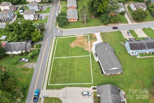 b-000 S Justice St, Hendersonville, NC, 28739 | Card Image
