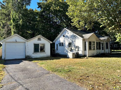 344 Coolidge Dr, Centerport, NY, 11721-1304 | Card Image