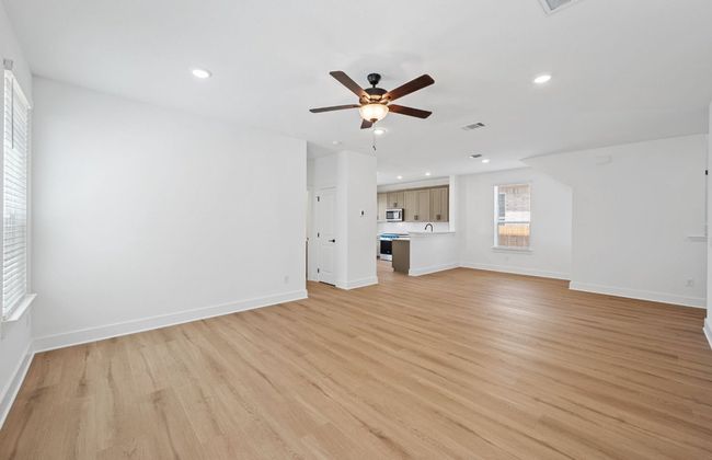 577 Tailwind Dr, House other with 4 bedrooms, 3 bathrooms and 2 parking in Kyle TX | Image 12