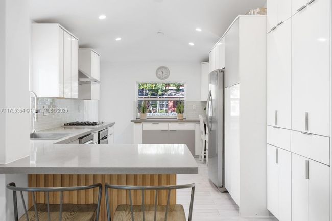 2300 Tequesta Ln, House other with 5 bedrooms, 5 bathrooms and null parking in Coconut Grove FL | Image 9