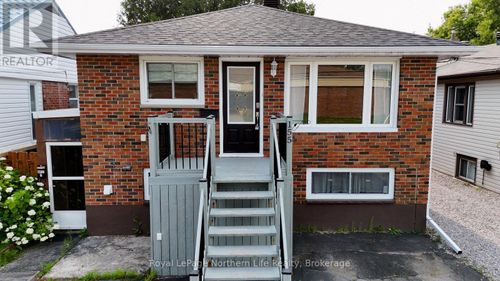 155 King St E, North Bay, ON, P1B1P1 | Card Image