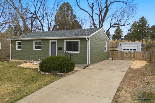 711 E Oakland St, Rapid city, SD, 57701-7235 | Card Image