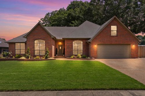 1284 Grey Wolf Dr, Collierville, TN, 38017-8653 | Card Image