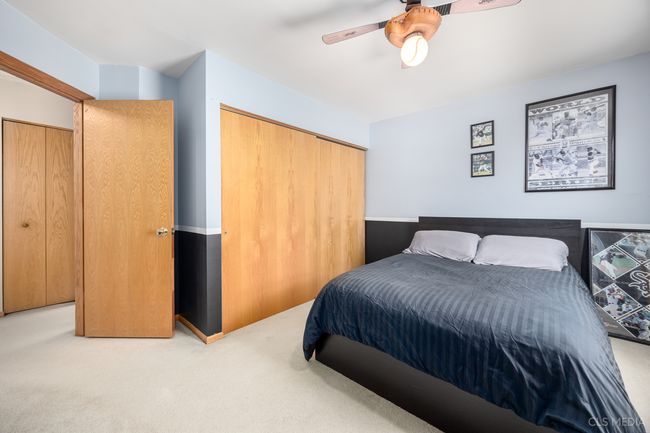 1813 Longboat Dr, House other with 3 bedrooms, 3 bathrooms and 2 parking in Elk Grove Village IL | Image 16