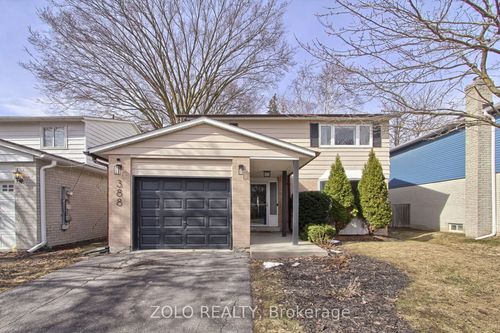 388 Terry Dr, Newmarket, ON, L3Y5E7 | Card Image