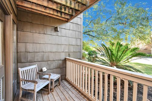 202 Sugarberry Cir, Houston, TX, 77024-7246 | Card Image