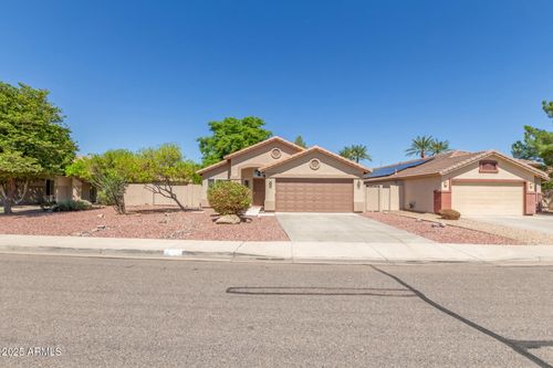 8156 W Tonto Ln, Peoria, AZ, 85382-2809 | Card Image