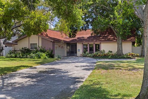 1942 Pinellas Point Dr S, St Petersburg, FL, 33712-6047 | Card Image