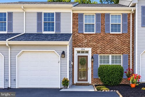 124 Brookfield Dr, MACUNGIE, PA, 18062-1131 | Card Image