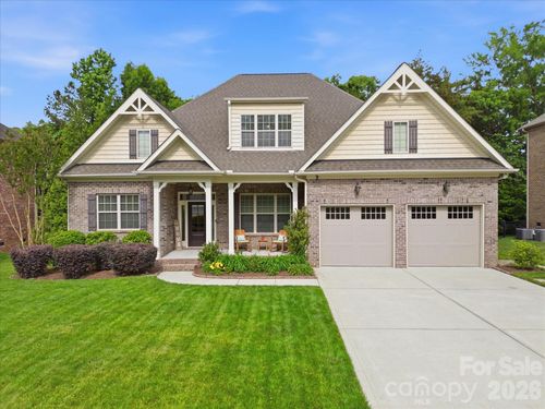 4005 Stonehill Ln, Matthews, NC, 28104-6113 | Card Image