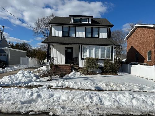 53 Lee Ave, Valley Stream, NY, 11581-1313 | Card Image