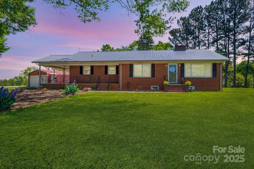 3340 Wrenwood Dr, Newton, NC, 28658-9142 | Card Image