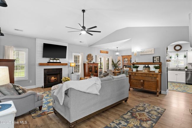 140 W Huckleberry Way, House other with 3 bedrooms, 2 bathrooms and 2 parking in Rocky Point NC | Image 9