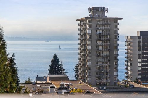 703-1737 Duchess Ave, West Vancouver, BC, V7V1P8 | Card Image