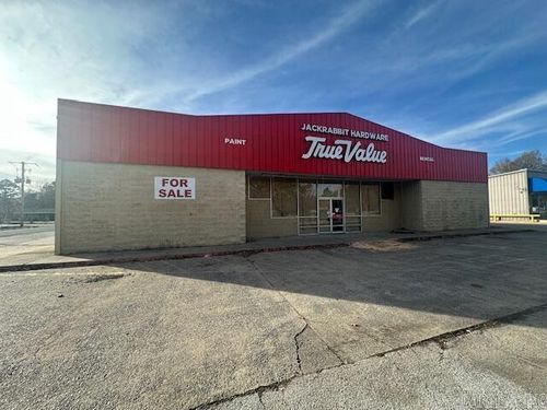 604 N Center St, Lonoke, AR, 72086-2546 | Card Image