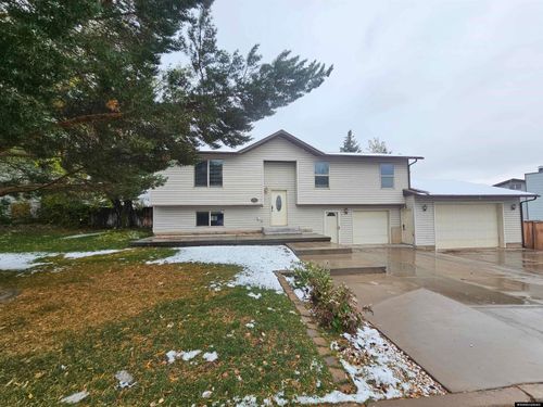 437 Twin Ridge Ave, Evanston, WY, 82930-4972 | Card Image