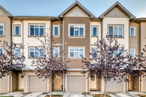 84 Copperstone Villas Se, Calgary, AB, T2Z5E3 | Card Image
