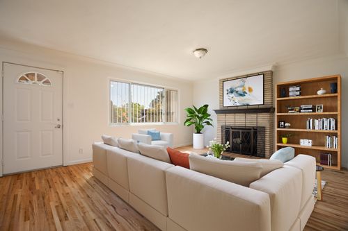 425 Graceland Dr Se, Albuquerque, NM, 87108-2704 | Card Image