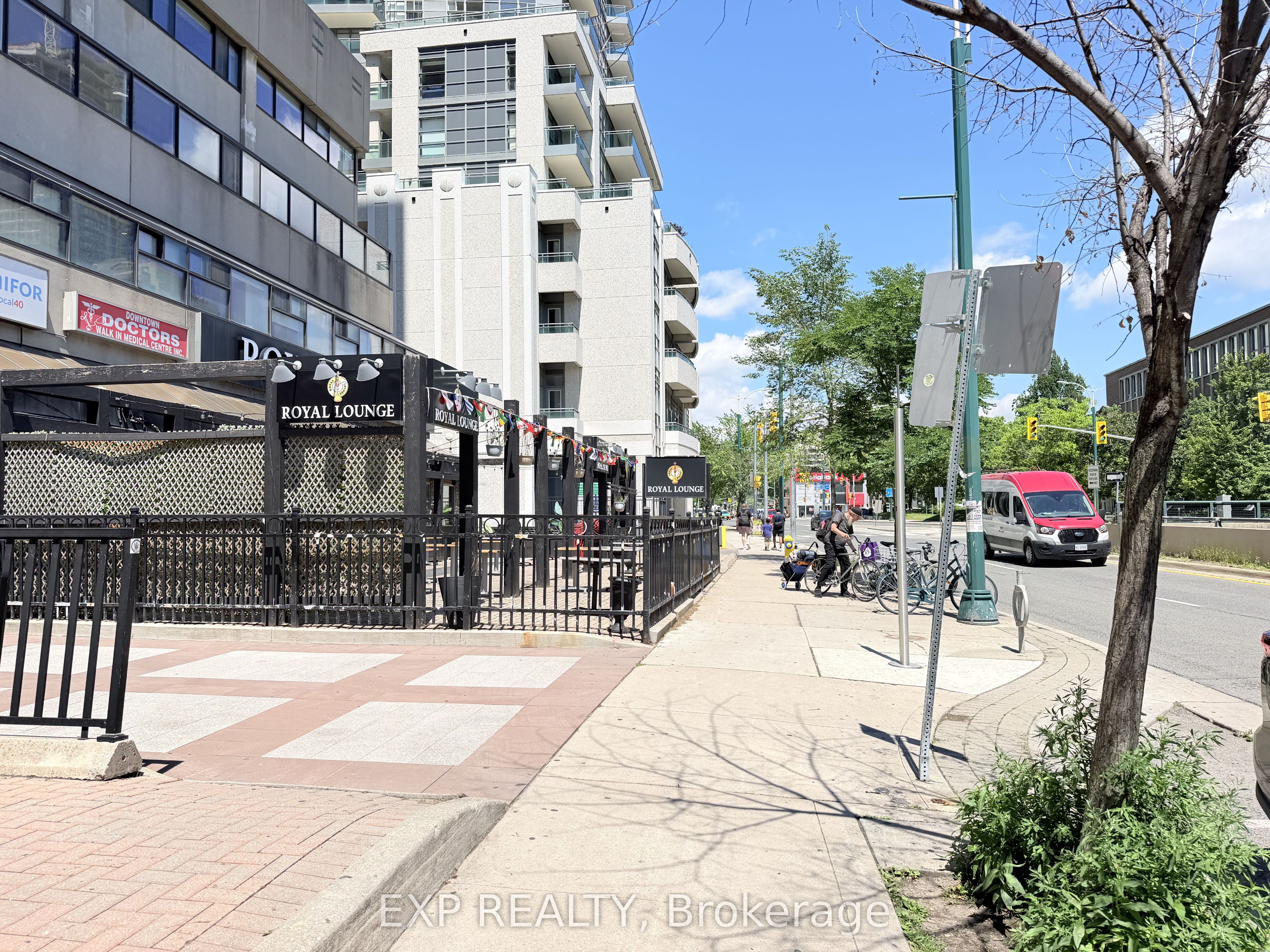 Commercial Sale in Toronto C01 4