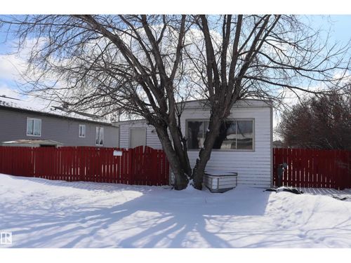 5103 64 Ave, Ponoka, AB, T4J1E2 | Card Image