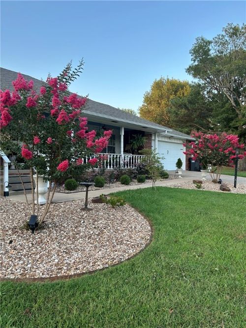 1350 Clear Creek Dr, Springdale, AR, 72764-8701 | Card Image