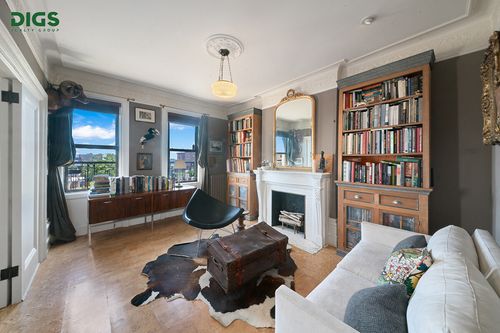62-450 W 147th St, New York, NY, 10031-3810 | Card Image
