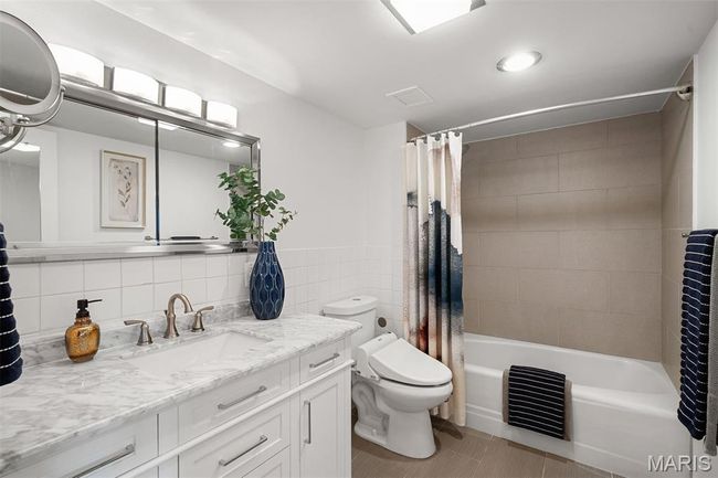 APT-10B - 900 S Hanley Rd, Condo with 2 bedrooms, 2 bathrooms and 1 parking in Clayton MO | Image 11