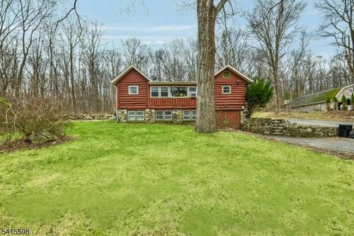 21 Grandview Ave, Stockholm, NJ, 07460-1903 | Card Image