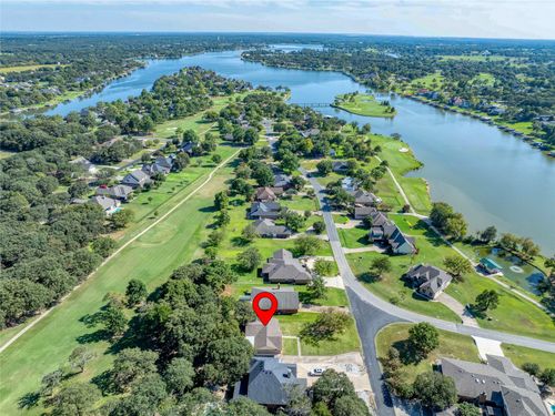 100 Pawnee Trl, Lake Kiowa, TX, 76240-9434 | Card Image