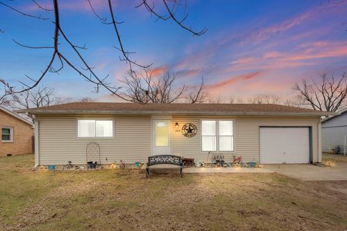 204 N Irvine St, Aroma Park, IL, 60910-1062 | Card Image